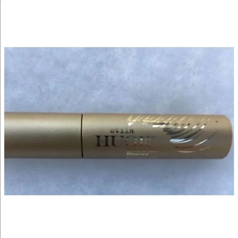 ✨HP✨STILA
Huge Extreme Lash Mascara✨